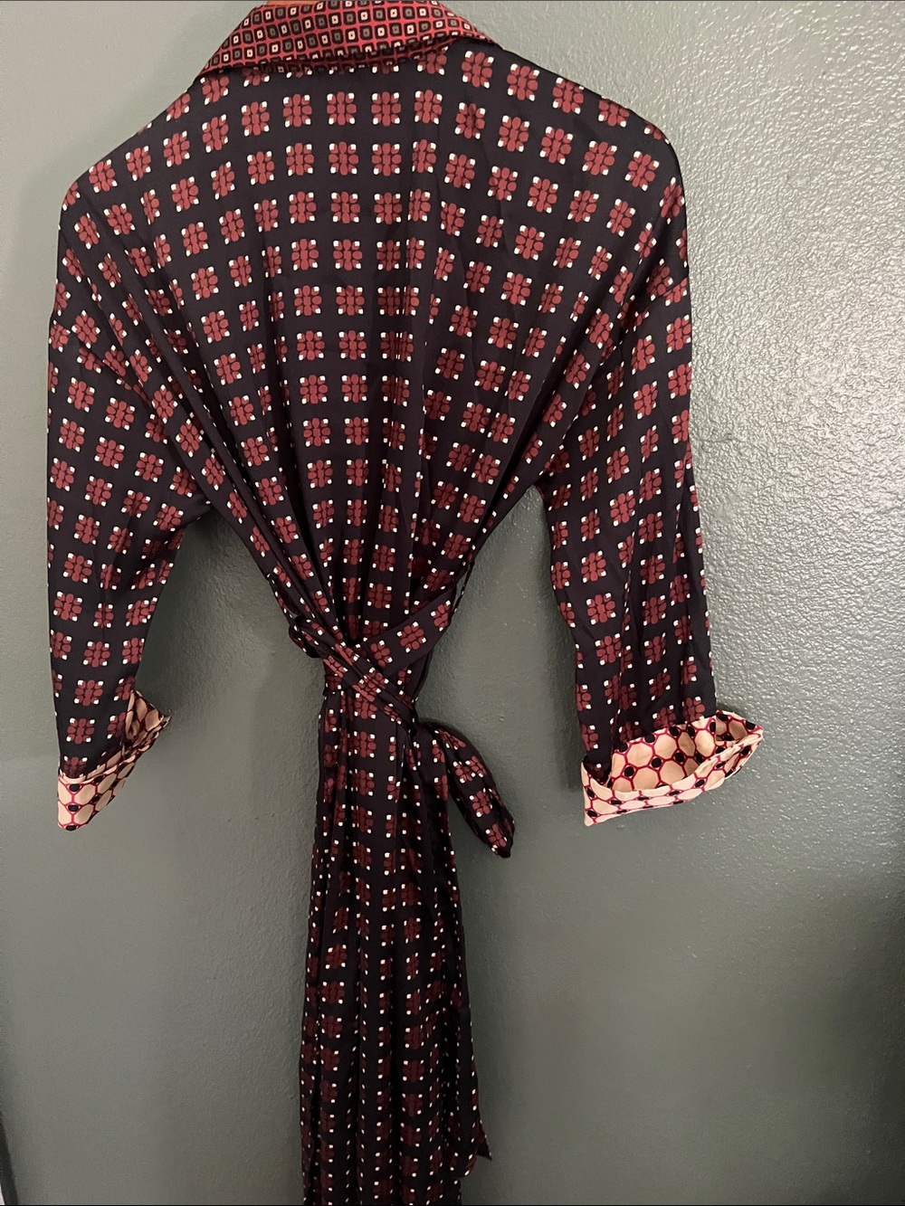 Printed Wrap Dress - Picture 5 of 6